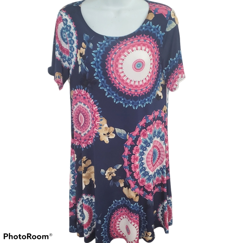 Yahada tee shirt dress with circles & floral print